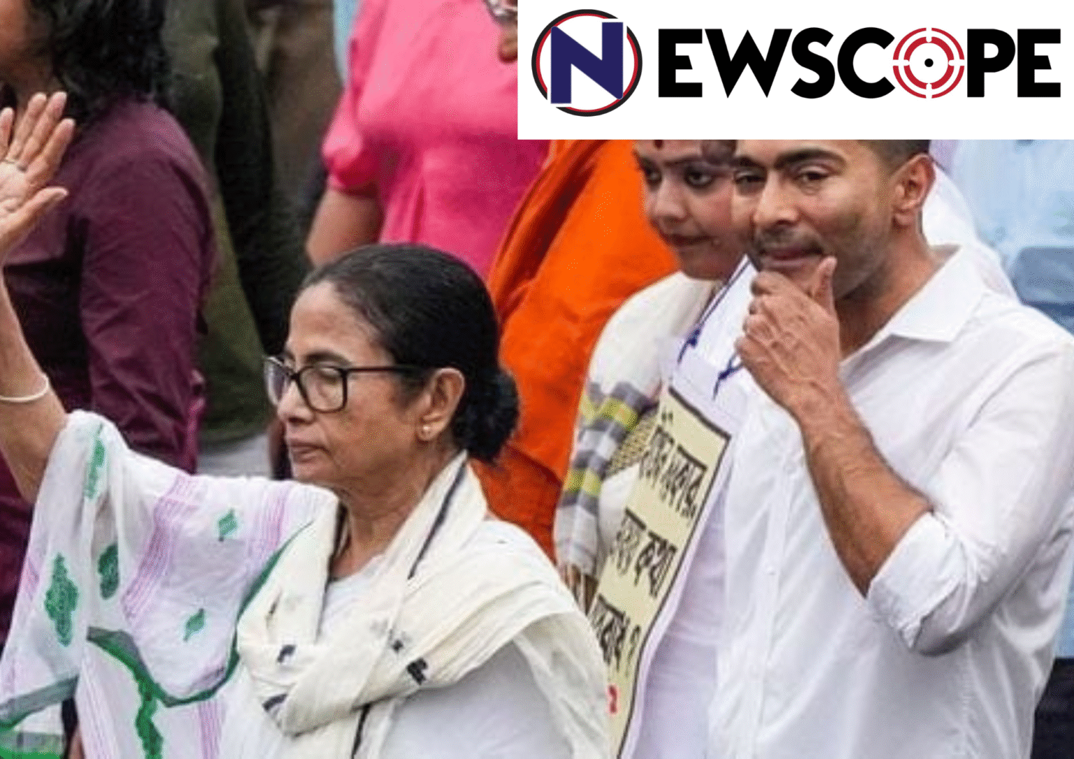 Do not belittle Bengalis,’ thundered Mamata as she walked to protest against Bengalis being harassed in BJP ruled states