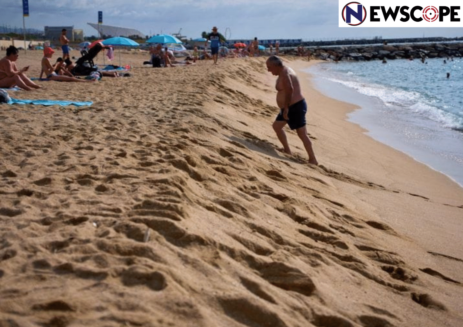 Rising seas threatening Spain's beaches