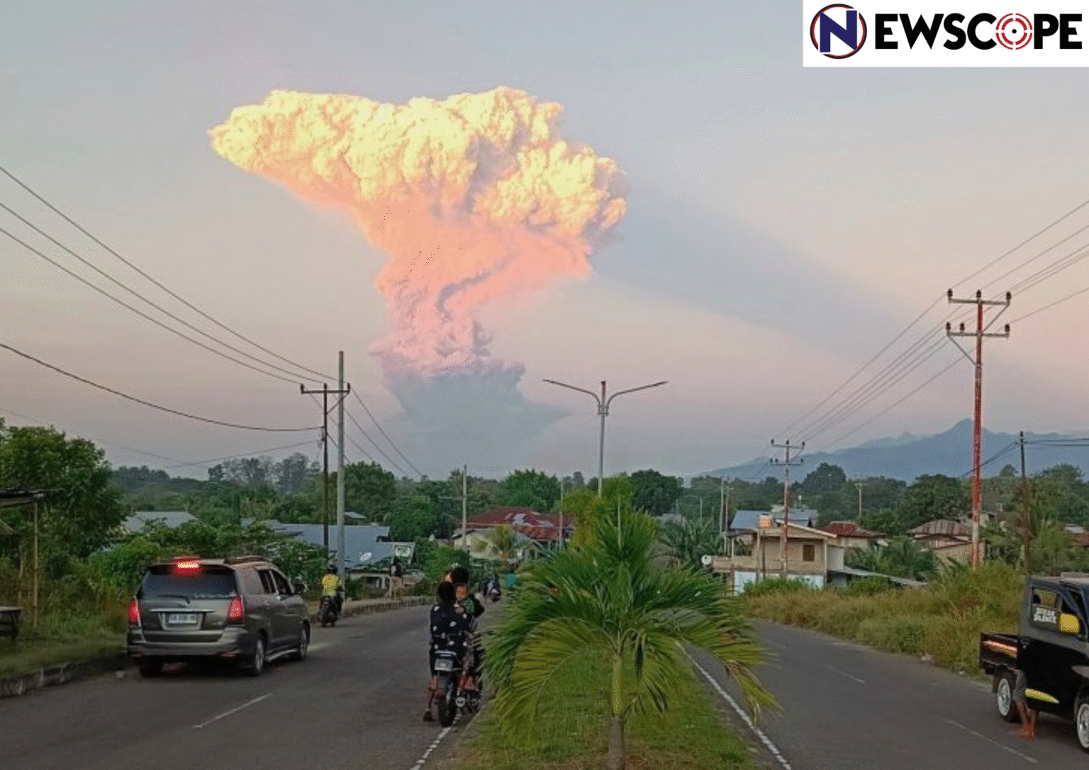 Indonesia’s Mount Lewotobi Laki-Laki erupts twice, leading to high alerts & flight cancellations