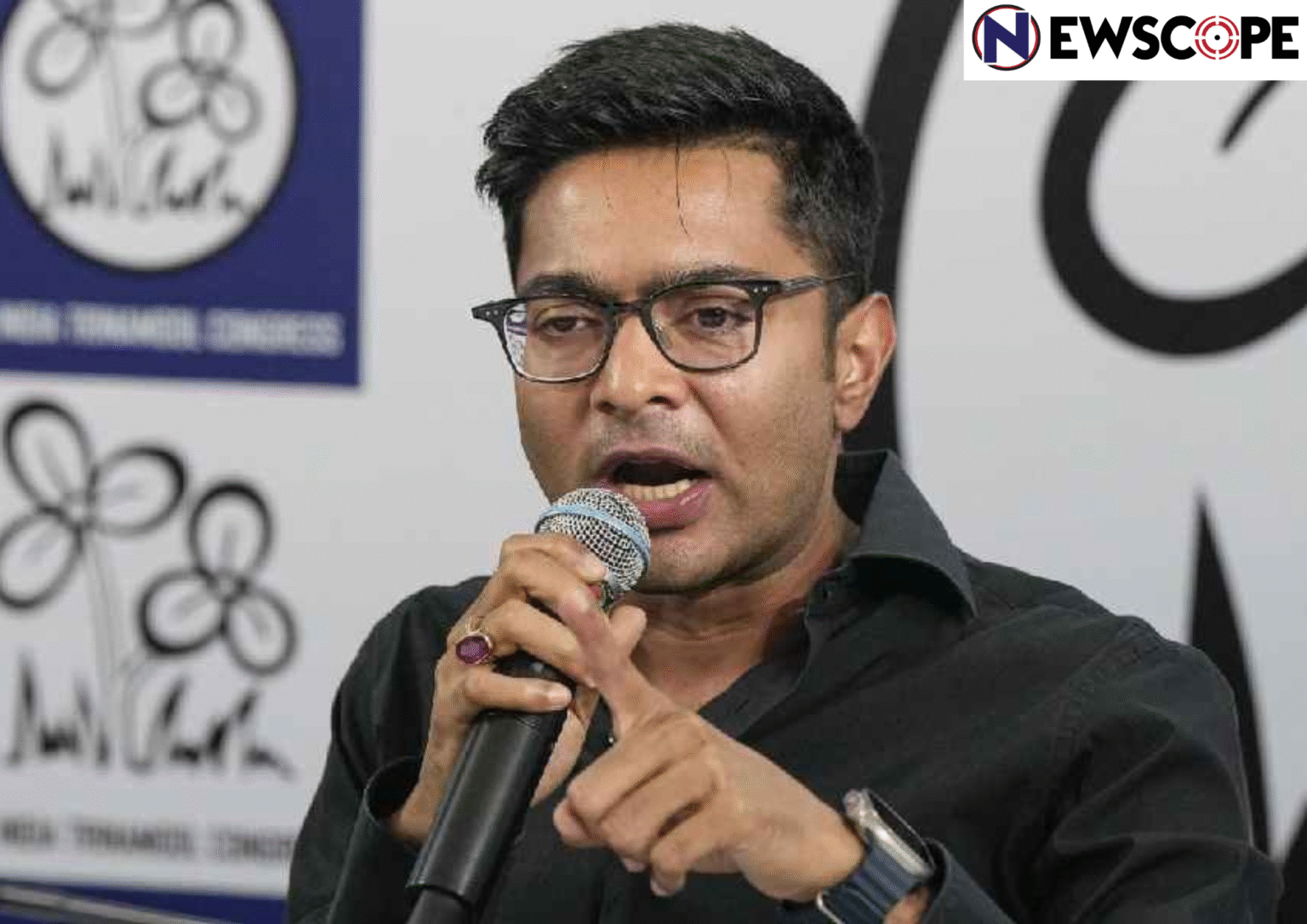 Mamata appoints Abhishek as TMC Lok Sabha leader amid Kalyan-Mahua spat