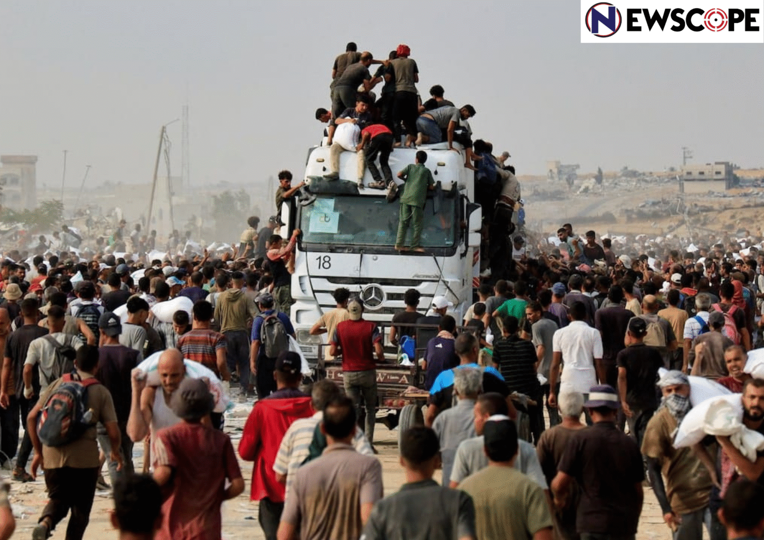 New Israeli rules have “weaponised” aid to starve Palestinians in Gaza, say 100 humanitarian groups