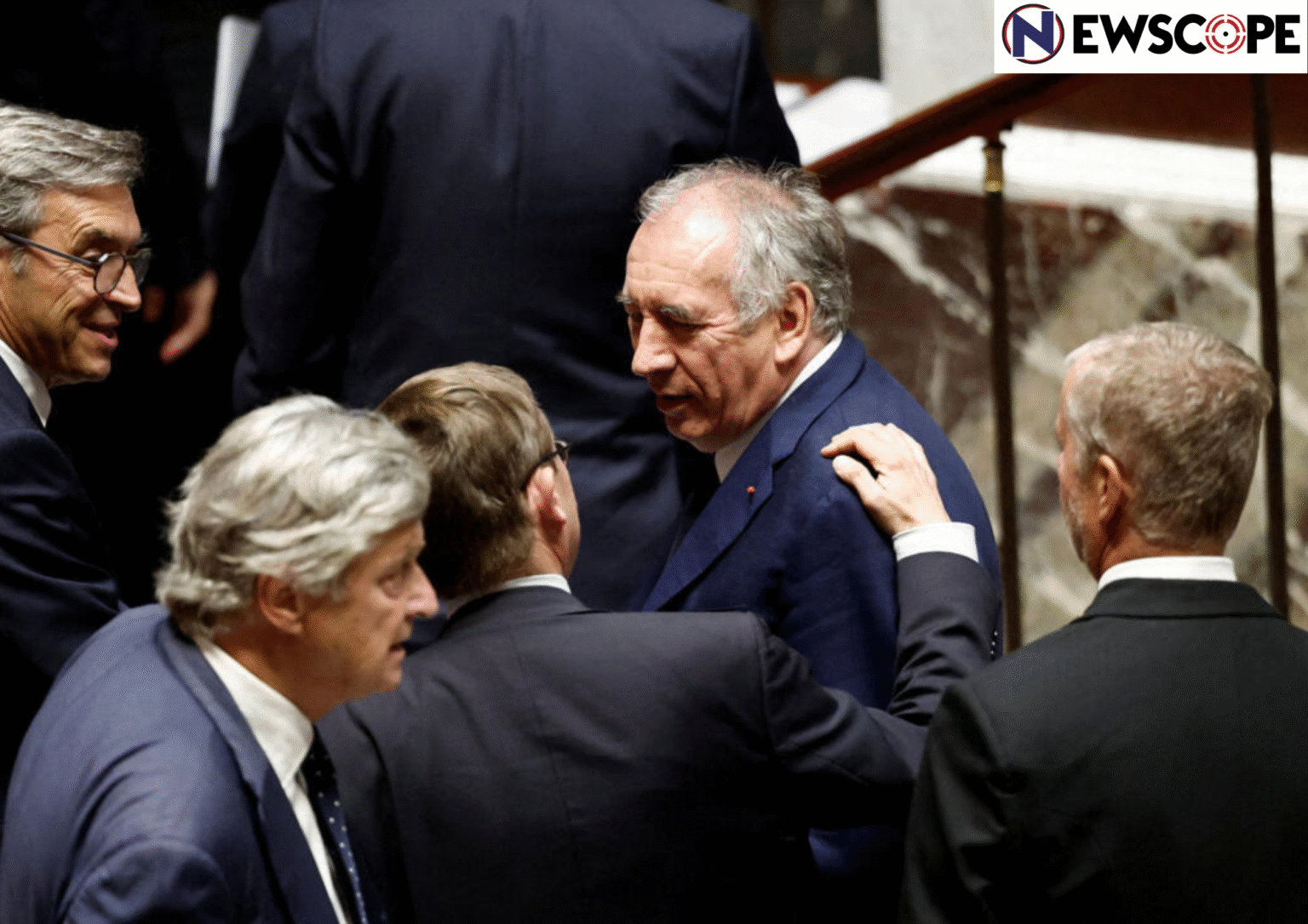 French Prime Minister loses confidence vote, resigns