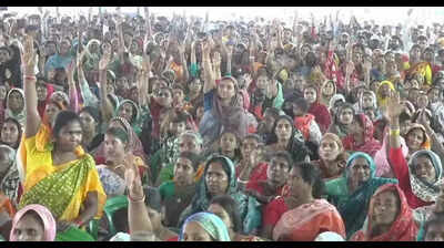 “Mamata Leads 3-km March in Malda Amid Explosive Voter Deletion Claims”