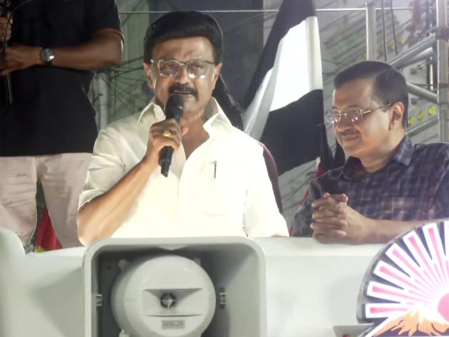 Arvind Kejriwal campaigns with MK Stalin in Tamil Nadu Polls