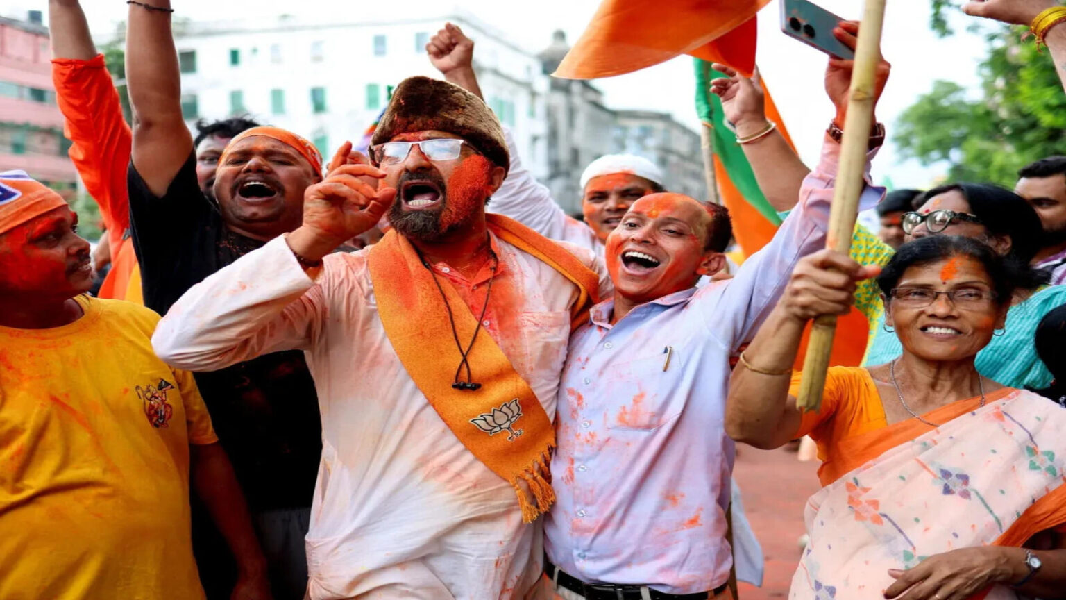 The All India Trinamool Congress (TMC), led by Chief Minister Mamata Banerjee, has faced a significant political setback in the 2026 West Bengal Assembly elections, as visible cracks emerged in its long-standing Muslim support base, reshaping the state’s electoral landscape.