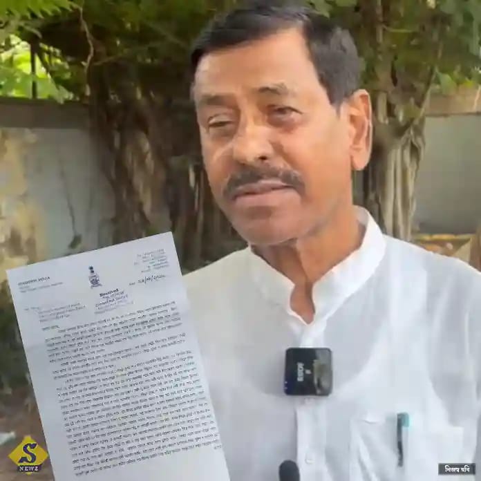 Rebel Within: Former TMC Minister Lodges Complaint Against Abhishek Banerjee Over ‘Autocratic’ Rule Rebel Within: Former TMC Minister Lodges Complaint Against Abhishek Banerjee Over ‘Autocratic’ Rule