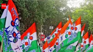 TMC Faces Major Crisis as Over 100 Councillors Resign Across Bengal Civic Bodies
