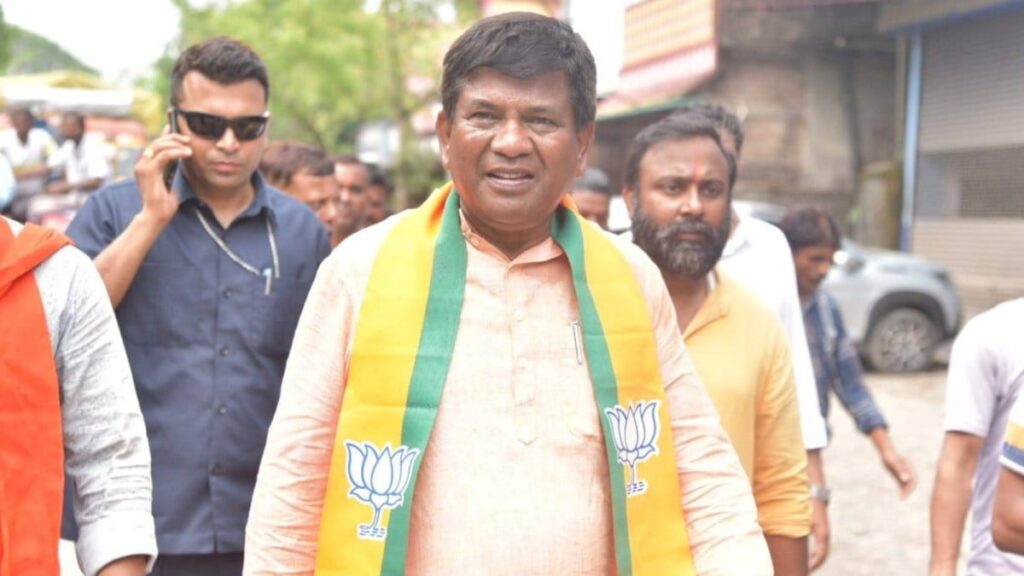 How can Bengal Speaker recognise a LOP without party’s consent, asks Calcutta HC The Calcutta High Court on Thursday made some significant observations on the recognition of rebel Trinamool Congress MLA RitabrataBandyopadhyay as the leader of the Opposition (LoP), questioning whether the Speaker could recognise a LoP without taking the consent of the political party concerned. Justice Krishna Rao raised the question while hearing a plea against the Speaker’s decision to recognise Bandyopadhyay as LoP and Akhruzzman, another rebel MLA, a Chief Whip at a time when the party leadership expelled the former. The Trinamool Congress leadership led by the party supremo and former West Bengal Chief Minister Mamata Banerjee expelled Bandyopadhyay, MLA from UluberiaPurba, and SandipanSaha, another legislator from Entally for anti-party activities. Veteran MLA SobhandebChattopadhyay from Ballygunj seat in Kolkata, who was selected by the party leadership as the LoP in the House, moved the High Court on 8 June challenging the speaker’s decision to recognise Bandyopadhyay as the LoP. Trinamool Congress MP and senior lawyer KalyanBandyopadhyay appearing for the petitioners argued that the party had officially nominated SobhandebChattopadhyay for the post and had communicated its decision to the Speaker on several occasions. He also contended that the speaker ignored the party’s decision and instead acted on the support of 59 legislators backing a rival faction. Justice Rao during hearing also observed that the person recognised as LoP was allegedly no longer a member of the party after being expelled and questioned the legal basis for such recognition. The Trinamool Congress on 3 June suffered its first split in its 28-year history since its birth in 1998 after 58 MLAs belonging to the break-away faction of the party elected Bandyopadhyay as LoP and secured recognition from the speaker, landing Mamata Banerjee's Trinamool into its an unprecedented internal crisis. The rebel camp led by Bandyopadhyay claimed that they were ‘real Trinamool’. Reacting to the proposed legal challenge, Bandyopadhyay dismissed the allegations and asserted that all constitutional and procedural requirements in connection with his selection as the LoP had been followed. "All norms have been followed. There was a meeting convened by Mamata Banerjee. Please go and see how many legislators attended that meeting," he had told reporters, suggesting that the majority of elected representatives remained with their group. The controversy related had erupted after Abhishek Banerjee, national general secretary of the party and MP from Diamond Harbour in south 24 Parganas district, wrote a letter armed with a resolution signed by the party MLAs during a meeting at Mamata’sKalighat residence to the speaker selecting Chattopadhyay as the LoP in the Trinamool legislature party. The controversy erupted after claims surfaced that signatures of several MLAs were affixed to related resolution copy despite their absence from the meeting, sparking a political row in West Bengal and prompting an investigation into alleged forgery. Both Badyopadhyay and Saha informed the matter to the speaker alleging signatures of several MLAs were forged.