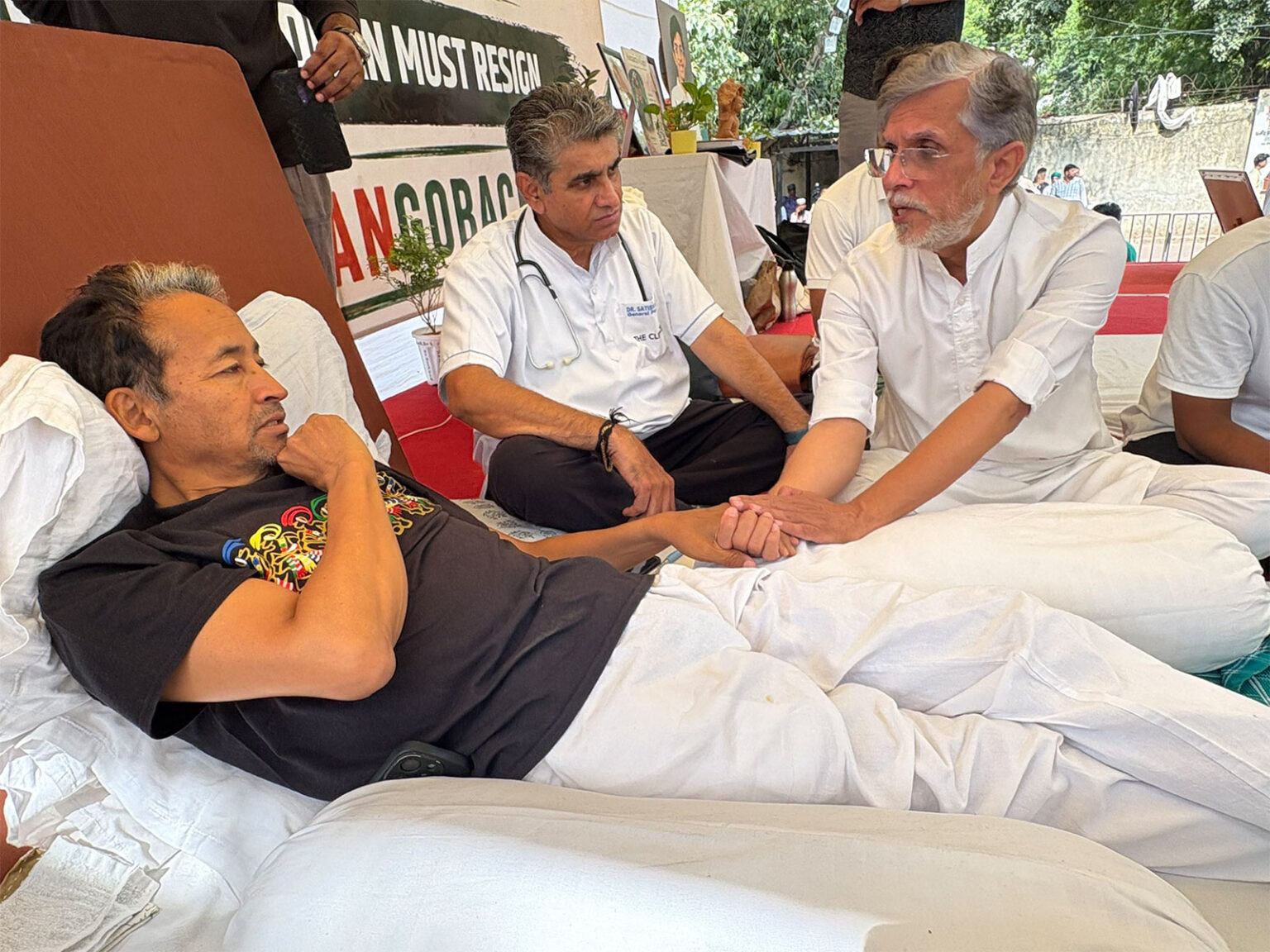 Congress urges Wangchuk to end his fast, promising to keep pressing Dharmendra Pradhan’s resignation Congress urges Wangchuk to end his fast, promising to keep pressing Dharmendra Pradhan’s resignation