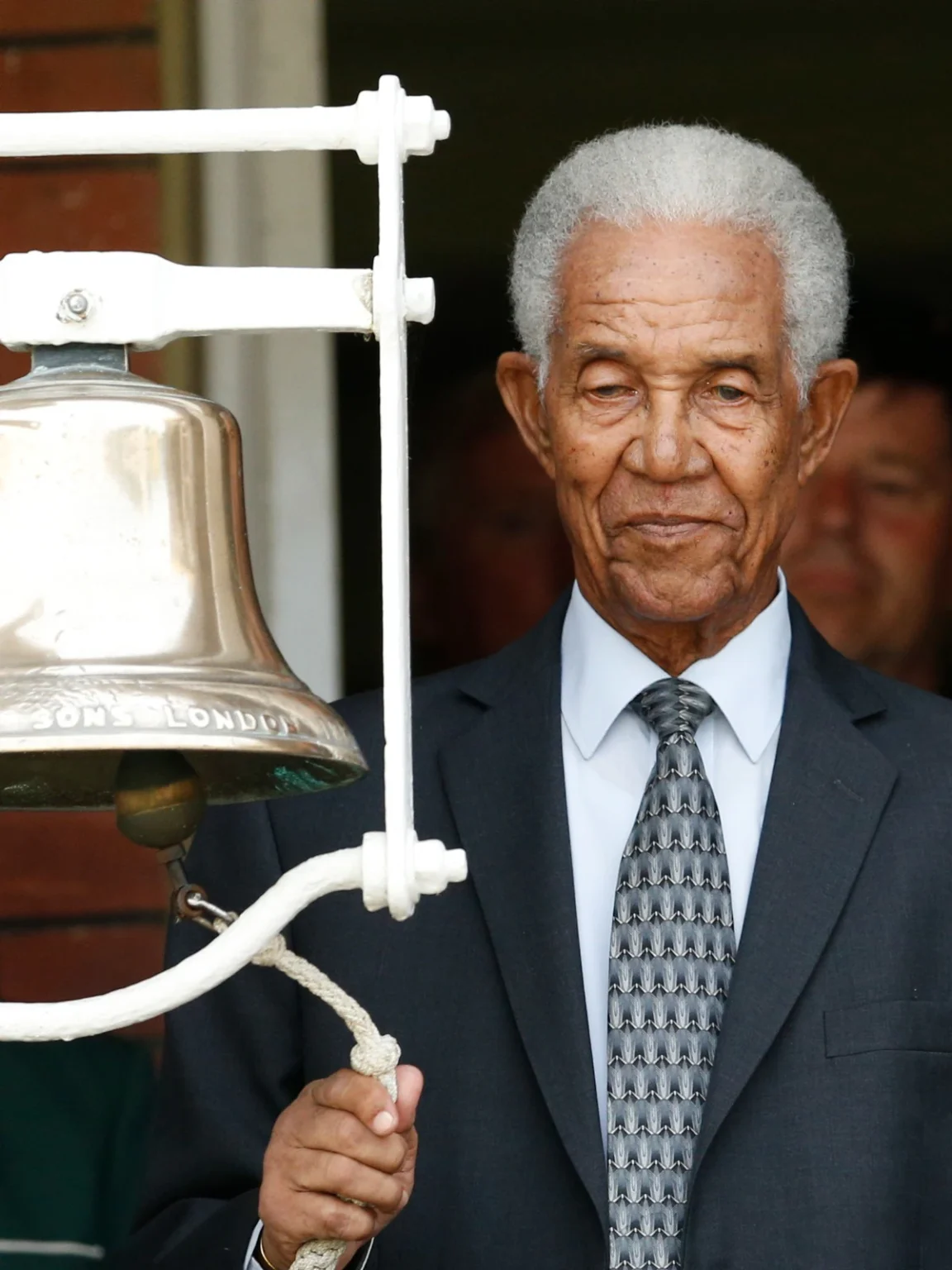 Sir Garfield, the greatest, dies at 89 Sir Garfield, the greatest, dies at 89