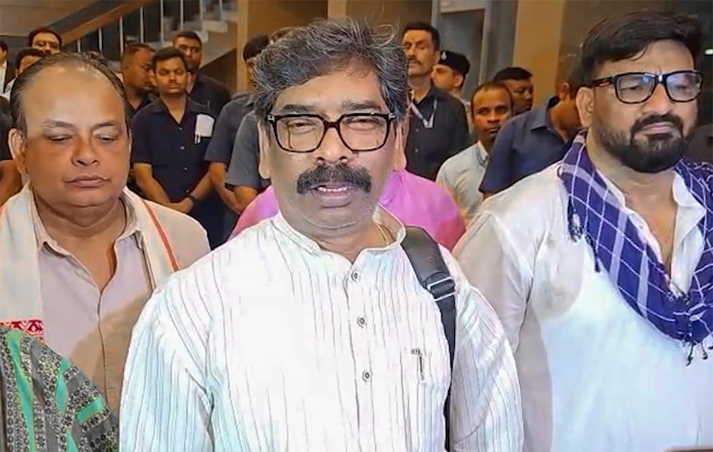 Jharkhand govt cancels state recruitment exam : successful candidates protest saying ‘Mob rule has won’ Jharkhand govt cancels state recruitment exam : successful candidates protest saying ‘Mob rule has won’